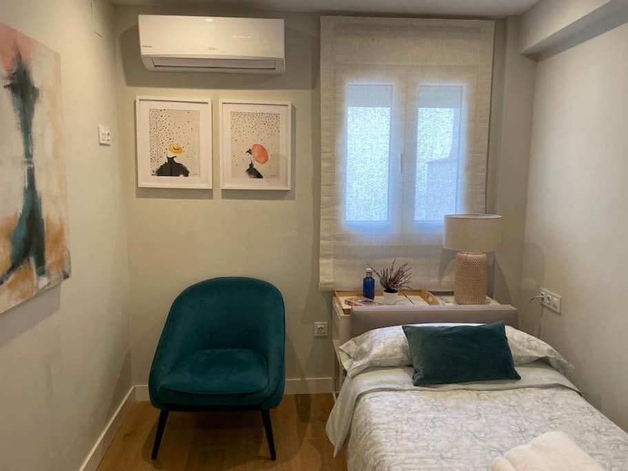 Velarde-maestranza Apartment